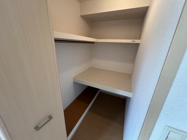 フェリア香呂Bの物件内観写真